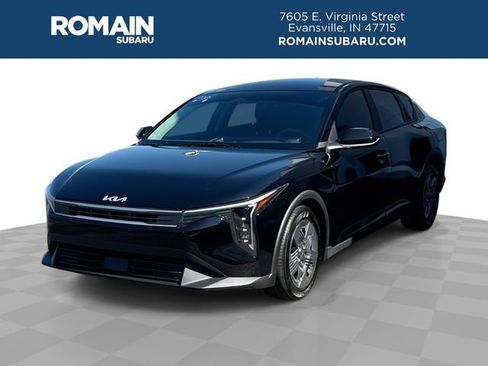 Used 2025 Kia K4 FWD image 1