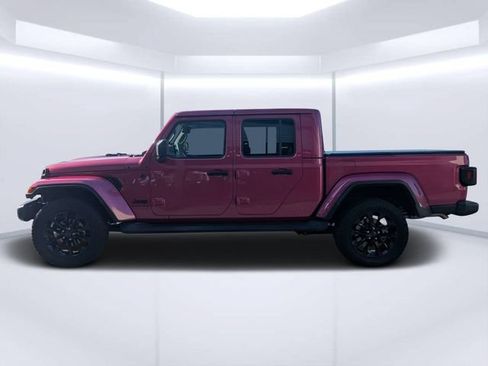 Used 2024 Jeep Gladiator Sport AWD/4WD image 6