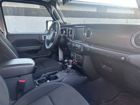 Used 2023 Jeep Wrangler Unlimited Rubicon 4xe image 8