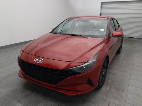 Used 2023 Hyundai Elantra SEL image 15