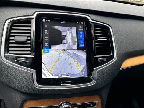Used 2024 Volvo XC90 B6 Plus AWD/4WD image 9