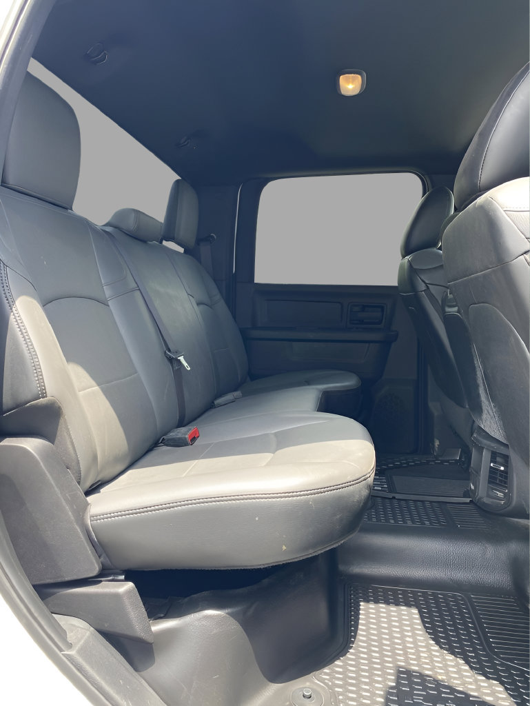Used 2024 RAM 5500 Tradesman w/ Chrome Appearance Group AWD/4WD image 46