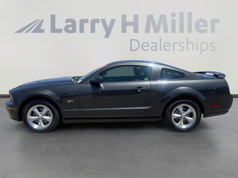 Used 2007 Ford Mustang GT RWD image 2