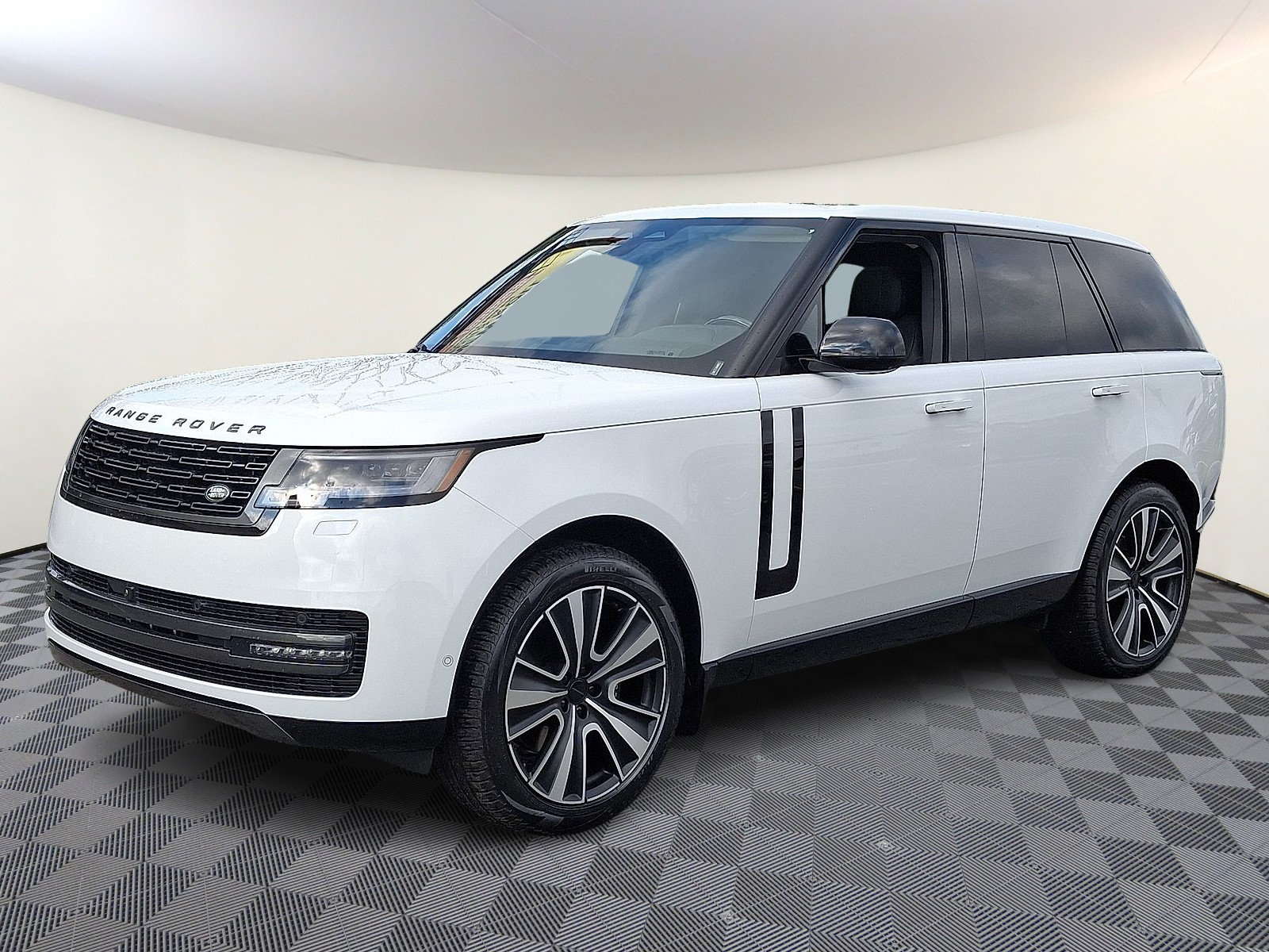 New 2026 Land Rover Range Rover SE AWD/4WD image 1