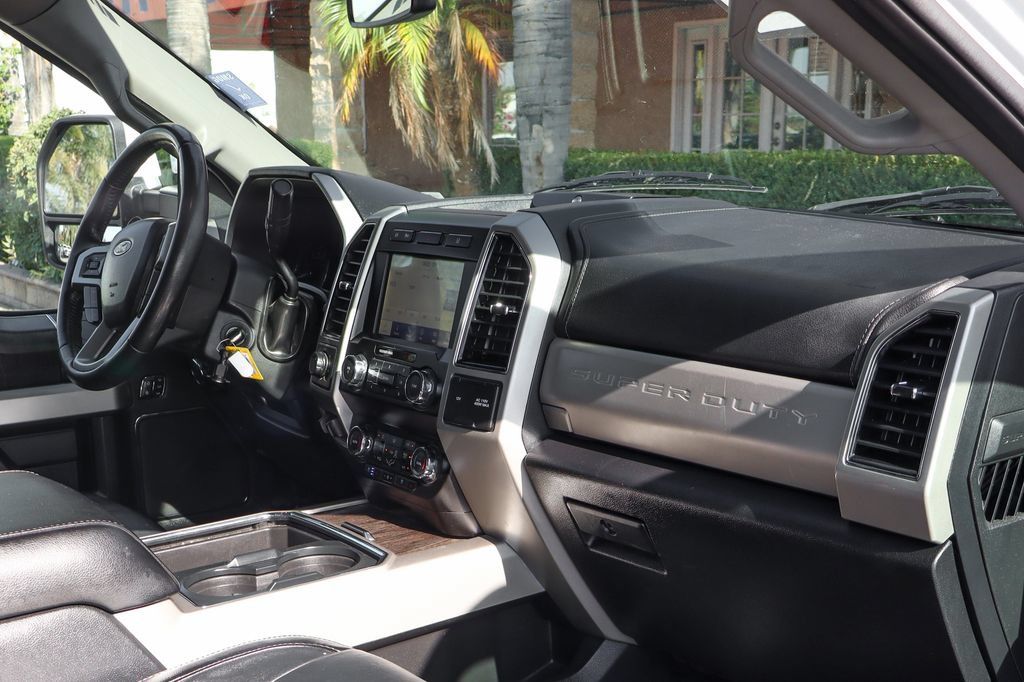 Used 2020 Ford F250 Lariat w/ Lariat Value Package AWD/4WD image 48