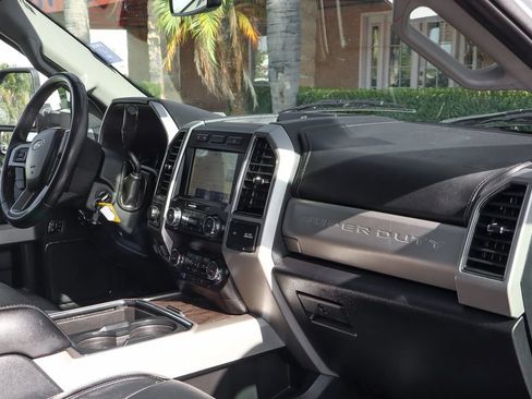 Used 2020 Ford F250 Lariat w/ Lariat Value Package AWD/4WD image 48