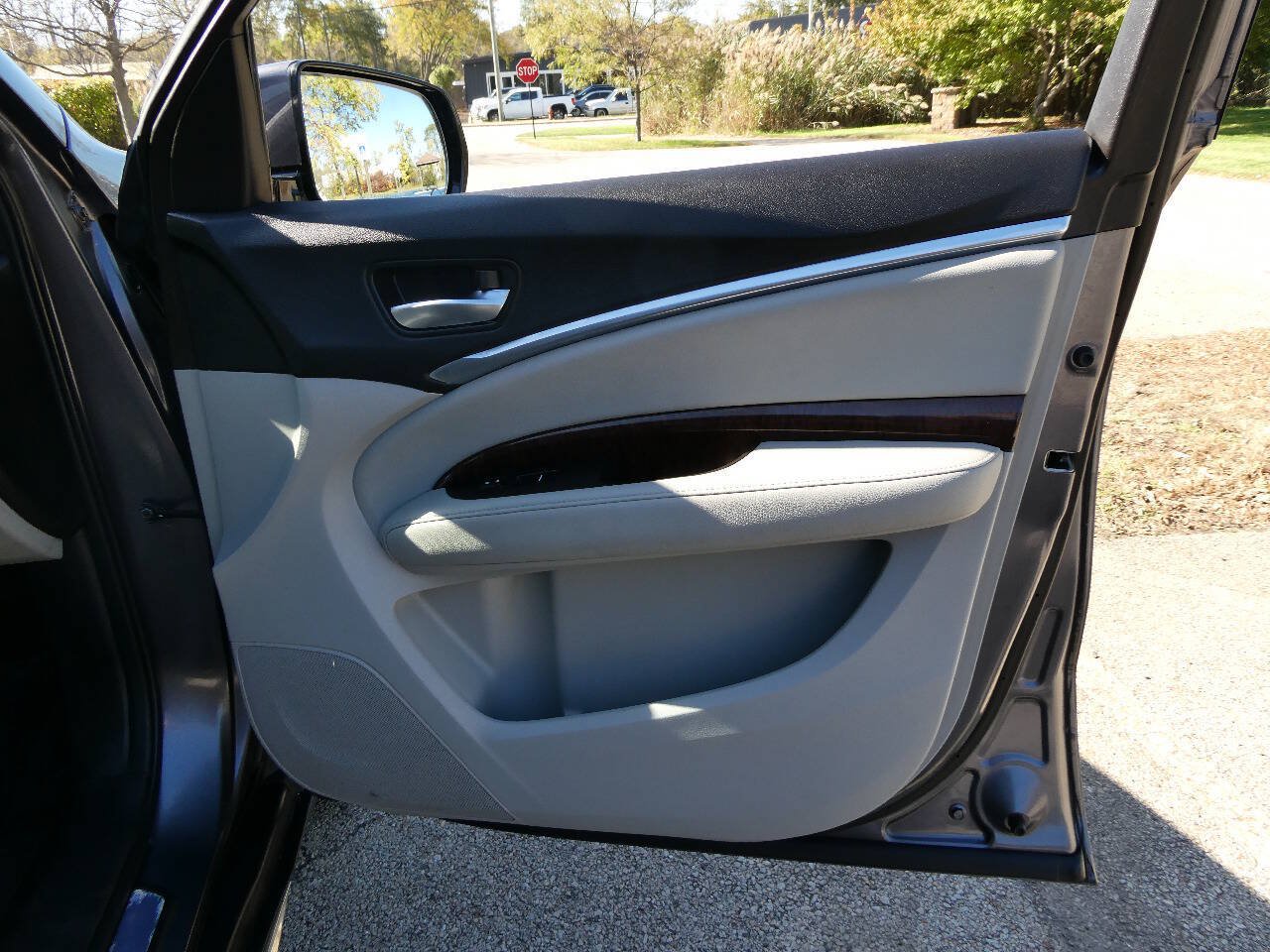 Used 2018 Acura MDX SH-AWD image 36