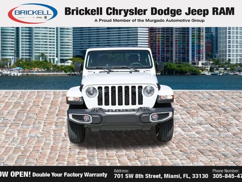 Used 2023 Jeep Gladiator Sport AWD/4WD image 2