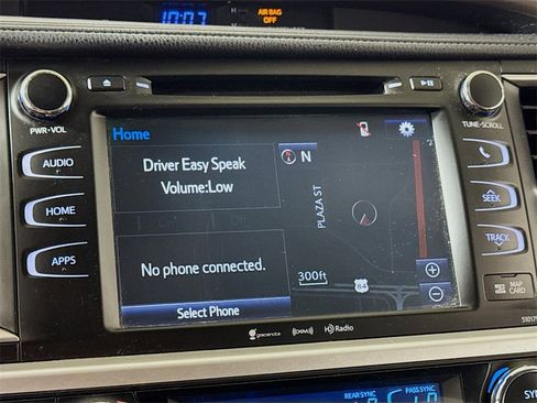 Used 2018 Toyota Highlander SE image 13