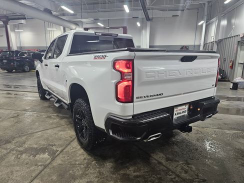 Used 2021 Chevrolet Silverado 1500 LT Trail Boss w/ Convenience Package II image 7