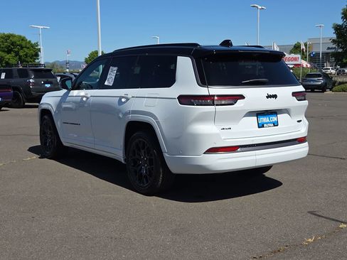 New 2026 Jeep Grand Cherokee L Summit AWD/4WD image 12