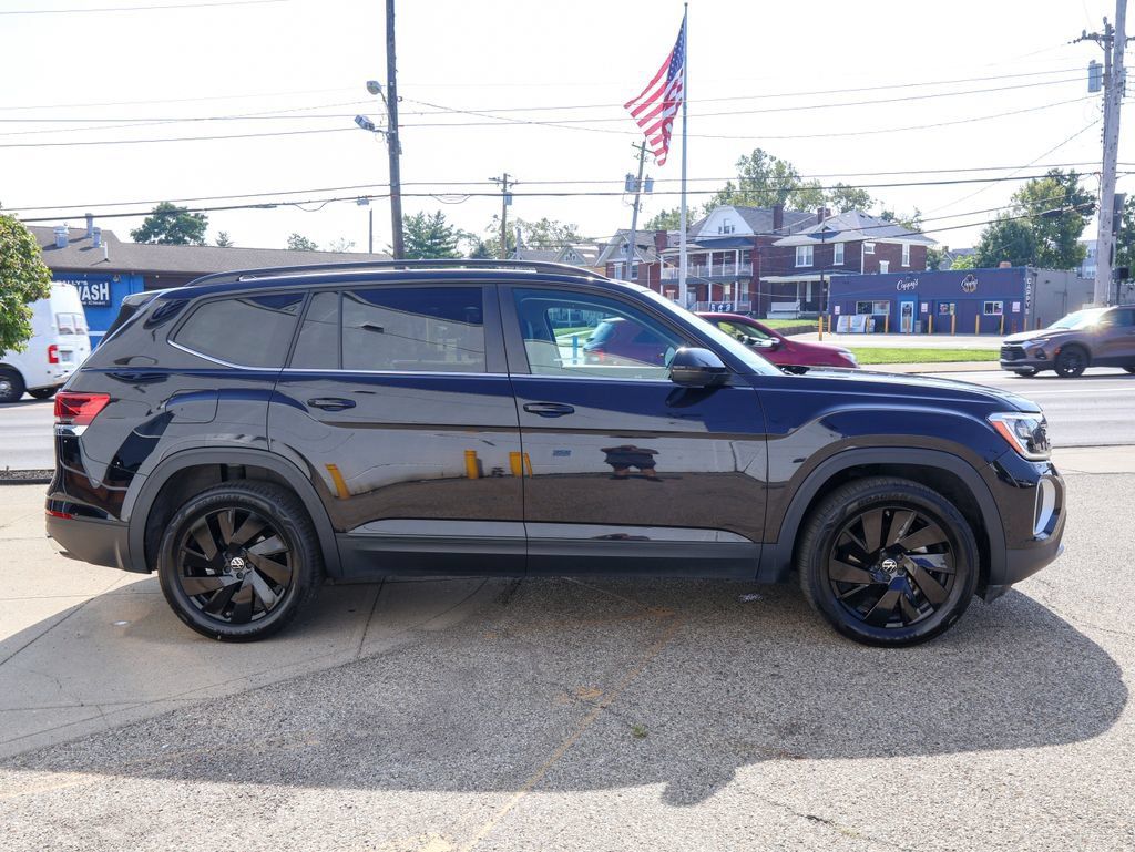 Certified 2026 Volkswagen Atlas SE w/ Panoramic Sunroof Package AWD/4WD image 6