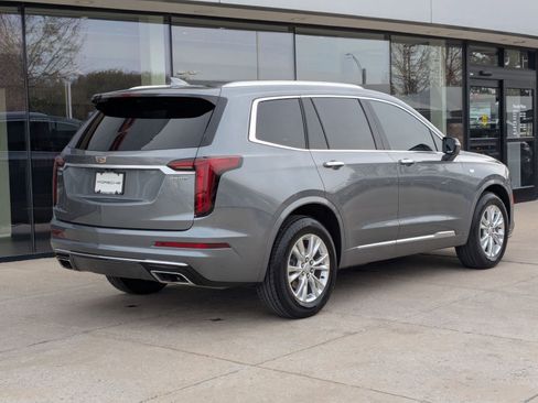 Used 2022 Cadillac XT6 Luxury image 9