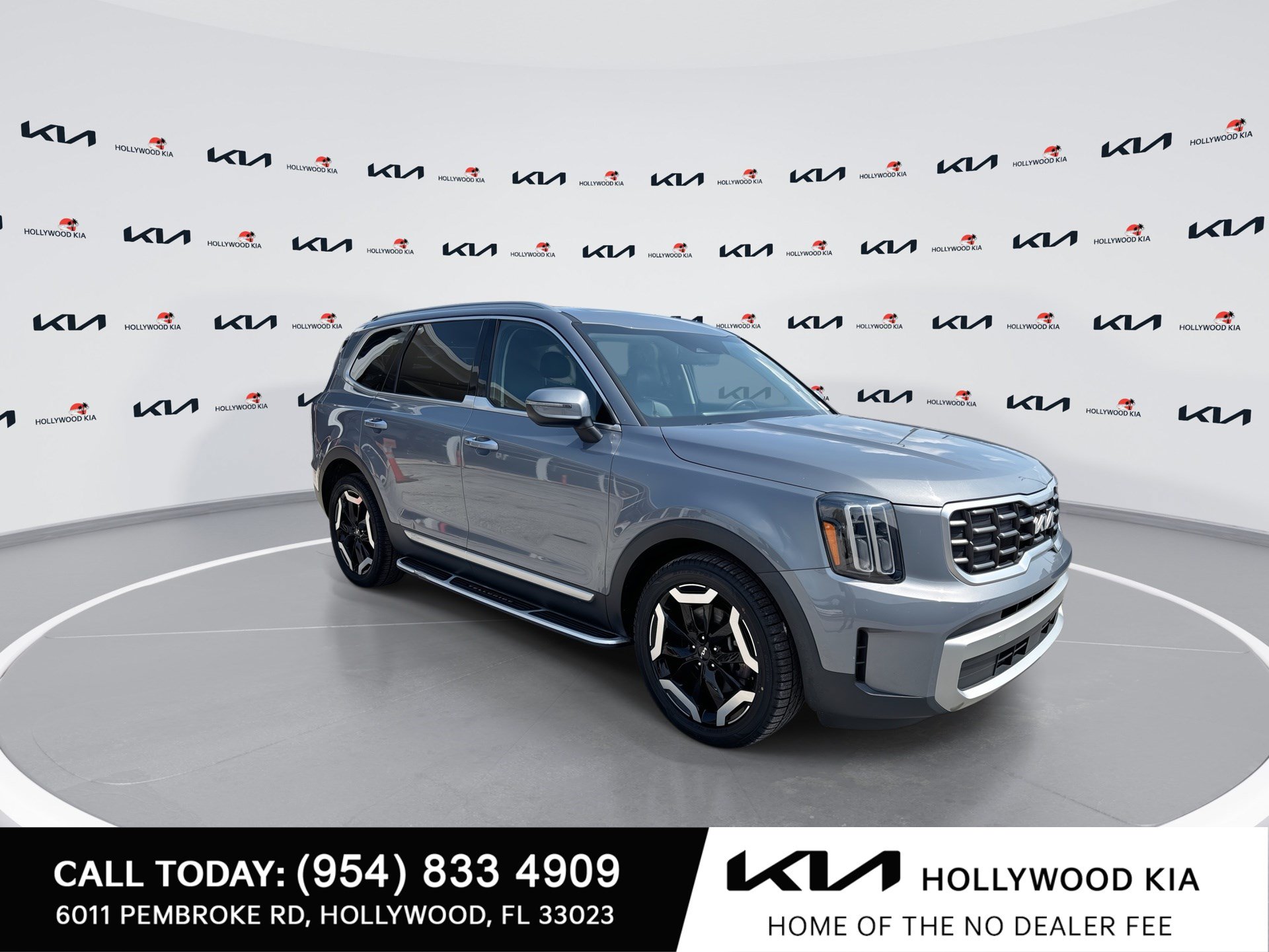 Certified 2023 Kia Telluride S w/ S Sunroof Package AWD/4WD image 2