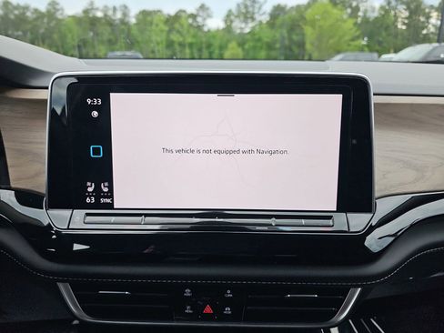 Used 2024 Volkswagen Atlas SE FWD image 38