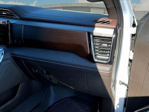 Used 2025 GMC Sierra 1500 Denali image 18