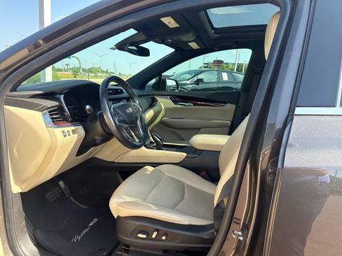 Used 2019 Cadillac XT5 Luxury FWD image 9
