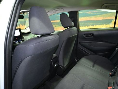 Used 2023 Toyota Corolla LE image 38