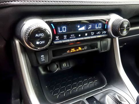 Certified 2025 Toyota RAV4 XLE AWD/4WD image 16