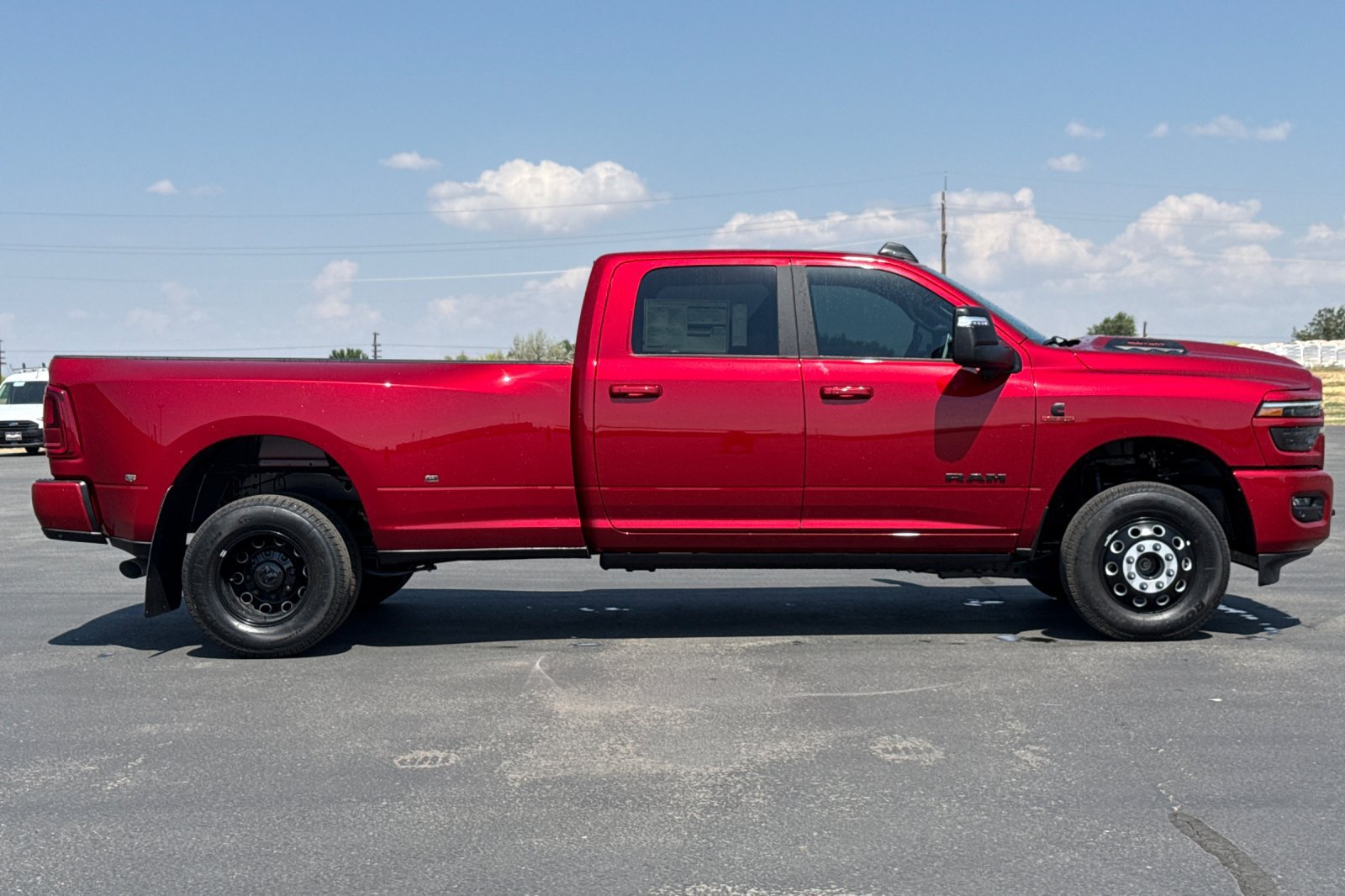 New 2026 RAM 3500 Laramie AWD/4WD image 10