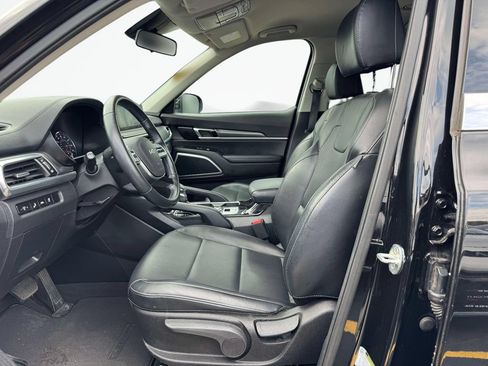 Used 2022 Kia Telluride LX AWD/4WD image 17