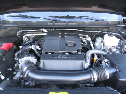 Used 2023 Nissan Frontier PRO-4X w/ Pro-4X Premium Package image 31