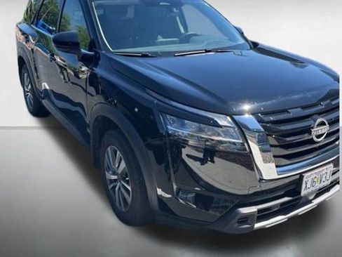 Used 2024 Nissan Pathfinder SL image 5