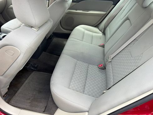 Used 2010 Ford Fusion SE FWD image 10