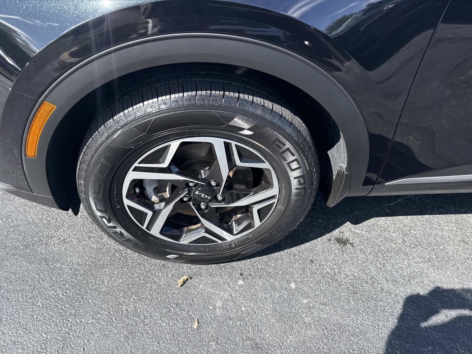 Used 2023 Kia Sportage LX AWD/4WD image 12