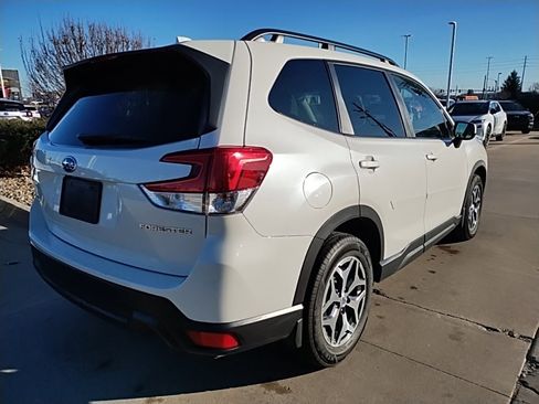 Certified 2023 Subaru Forester Premium image 7