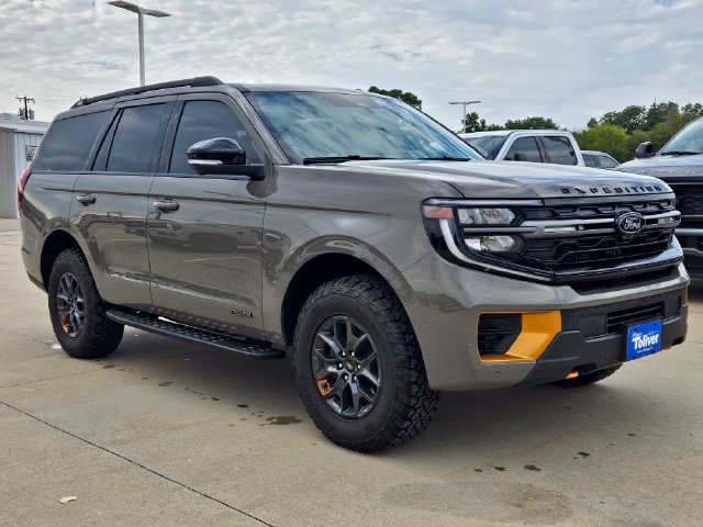 Used 2026 Ford Expedition Tremor AWD/4WD image 2
