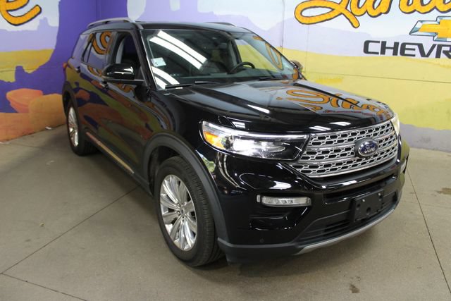 Used 2022 Ford Explorer Limited w/ Equipment Group 301A AWD/4WD image 2