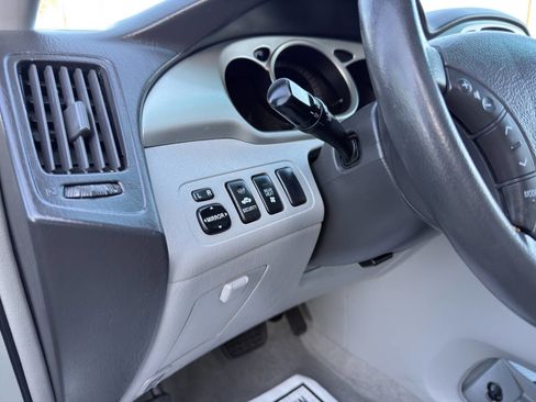 Used 2007 Toyota Highlander Limited AWD/4WD image 21
