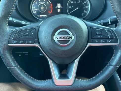 Used 2020 Nissan Versa SR FWD image 8