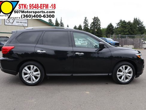 Used 2018 Nissan Pathfinder SL w/ SL Premium Package AWD/4WD image 9