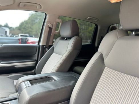 Used 2017 Toyota Tundra SR5 w/ SR5 Upgrade Package image 7