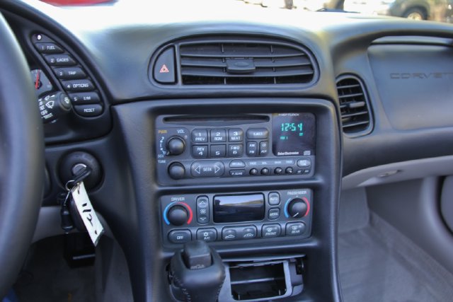 Used 2004 Chevrolet Corvette Convertible w/ Preferred Equipment Group RWD image 25