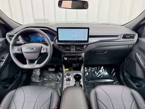 Certified 2025 Ford Escape ST-Line Elite w/ Premium Technology Package image 32