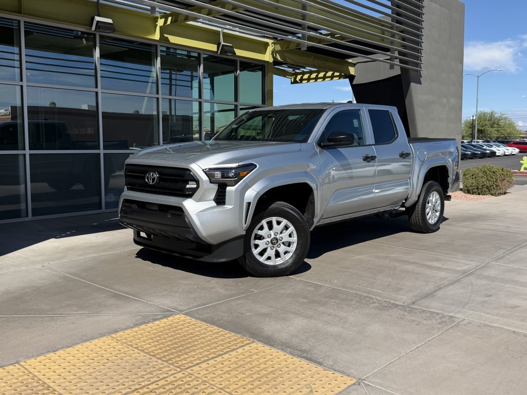 Used 2025 Toyota Tacoma SR RWD image 1