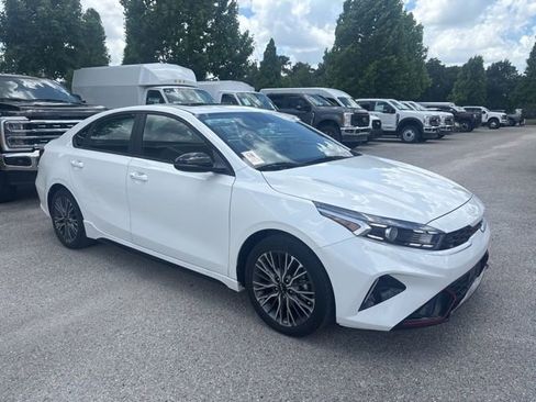 Used 2023 Kia Forte GT-Line w/ GT-Line Premium Package FWD image 3
