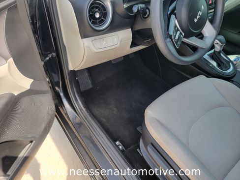 Used 2023 Kia Forte LXS w/ LXS Technology Package image 14