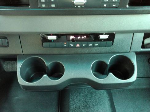 Used 2021 Mercedes-Benz Sprinter 2500 w/ Exterior Lighting Package image 39