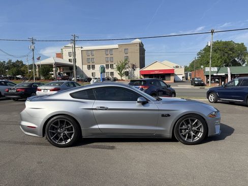 Used 2022 Ford Mustang GT w/ Equipment Group 301A RWD image 9