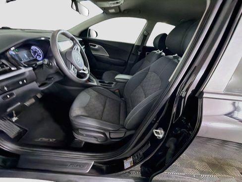 Used 2020 Kia Niro LX FWD image 13