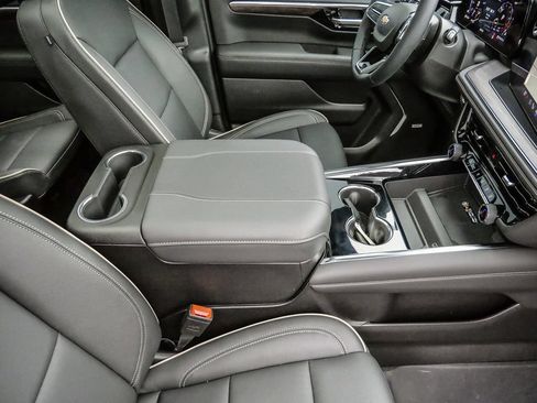 New 2026 Chevrolet Tahoe Premier AWD/4WD image 17