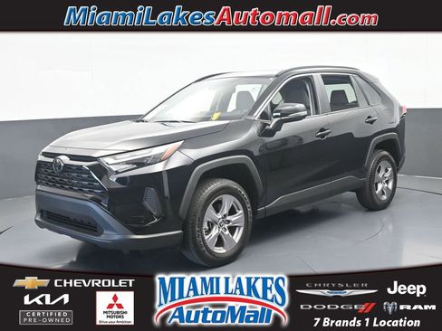 Used 2025 Toyota RAV4 XLE w/ Convenience Package FWD image 1