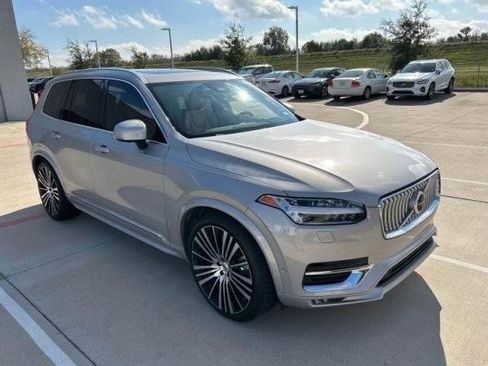 Certified 2023 Volvo XC90 B6 Ultimate w/ Protection Package Premier image 4