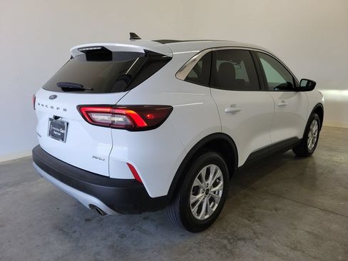 Used 2024 Ford Escape Active AWD/4WD image 5