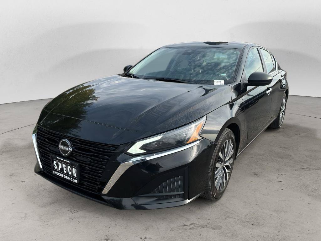 Used 2024 Nissan Altima 2.5 SV FWD image 1