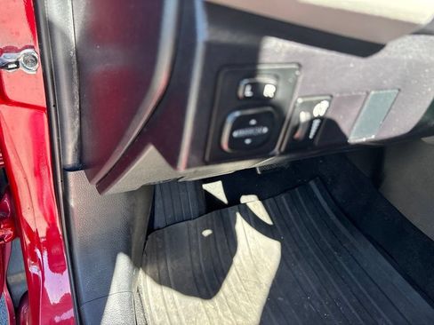 Used 2016 Toyota Corolla LE FWD image 17